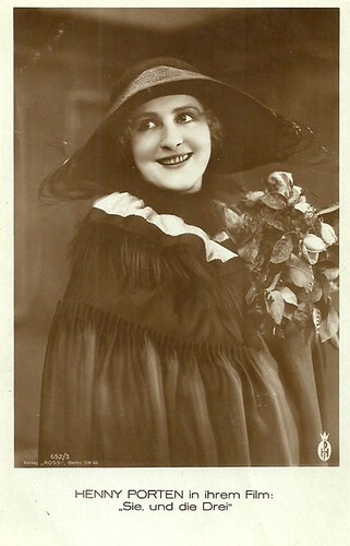 Henny Porten in Sie und die Drei (1922)