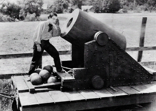 Buster Keaton in The General (1927)