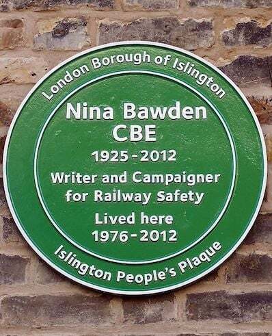 Nina Bawden CBE (Islington) plaque