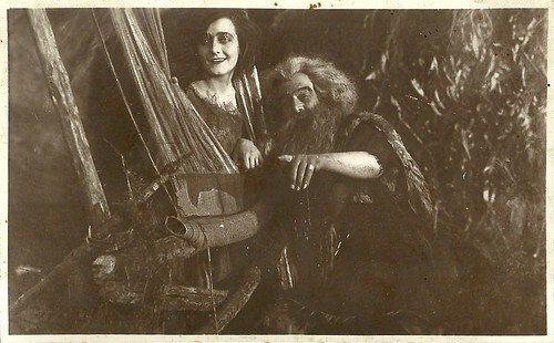 Diomira Jacobini and Alfonso Cassini in L'isola della felicità (1921)
