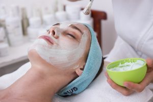 Clear face with 8 ways that no matter what gender can do