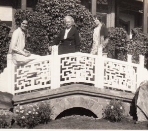 Lettie and two missionary girls