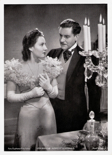Lida Baarova and Albrecht Schoenhals in Einer Zuviel an Bord (1935)