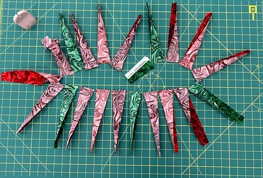 NEW! Dresden Poinsettia Table Topper Sewing Tutorial