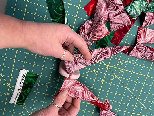 NEW! Dresden Poinsettia Table Topper Sewing Tutorial