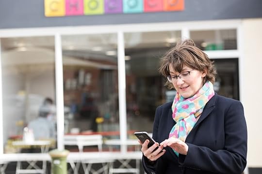 Elizabeth Harrin standing outside coffee shop