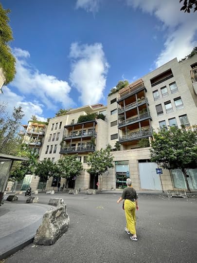 La pas prin Beirut, Liban