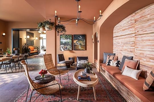 lounge at el capitan hotel