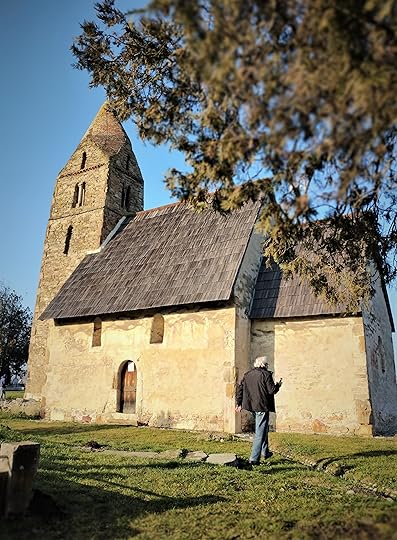 Tata la Biserica din Strei, Hunedoara