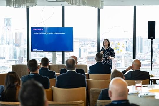 Elizabeth speaking at Planisware conference 2023