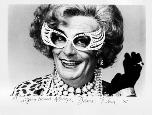 Dame Edna (1934-2023)