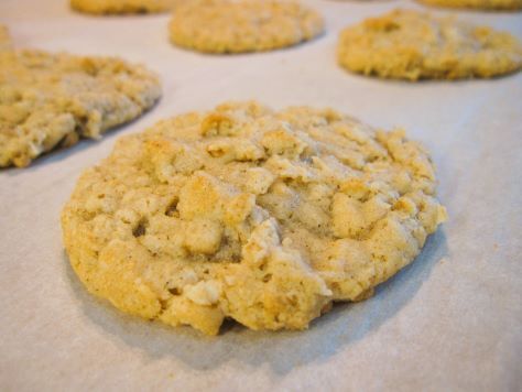 Bready or Not: Oatmeal Cinnamon Cookies