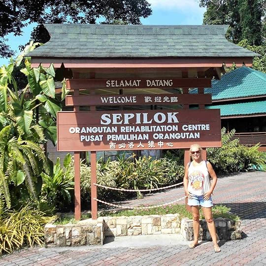 THE BACKPACKING HOUSEWIFE AT SEPILOK ORANGUTAN CENTRE