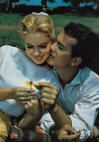 Shirley Jones and Pat Boone in April Love (1957)