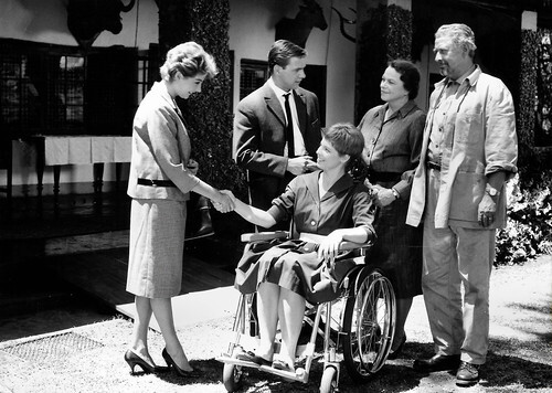 Johanna von Koczian, Götz George, Katrin Schaake, Hans Söhnker and Bertha Drews in Unser Haus in Kamerun (1961)