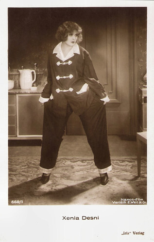 Xenia Desni in Nixchen (1926)