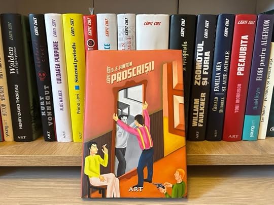 s.e.hinton proscrișii carte