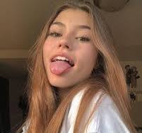 900+ GIRL ideas | girl, tumblr girls, photography poses