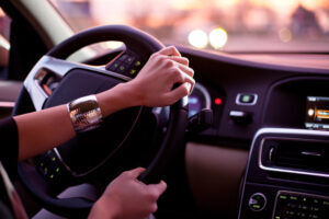DP-woman-driving-in-car
