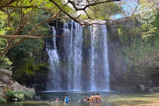Llanos de Cortez Waterfall