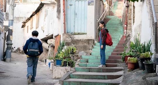 Les deux personnages principaux, enfants, empruntant chacun un chemin diff��rent