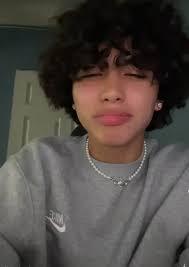 Pin by Karlaalvarez on Quick Saves | Boys with curly hair, Light skin men, Cute mexican boys