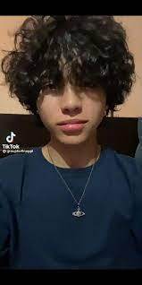 Cute Mexican boy | Boys with curly hair, Curly hair styles, Curly girl hairstyles