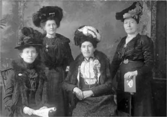 Hollinger sisters
