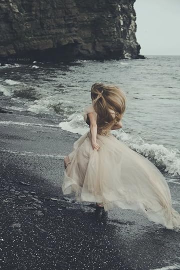 Фото на море | Fairy photoshoot, Medieval aesthetic, Queen aesthetic