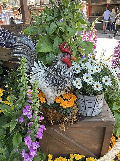 rooster character found at Knott's Berry Farm