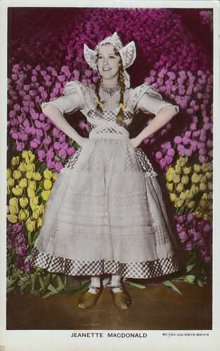 Jeanette MacDonald in Sweethearts (1938)