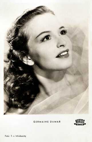 Germaine Damar in Tanzende Sterne (1952)