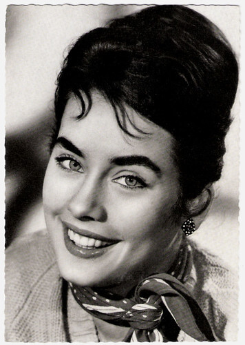 Vera Tschechowa (1940-2024)