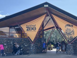 Entrance to the Auckland Zoo 