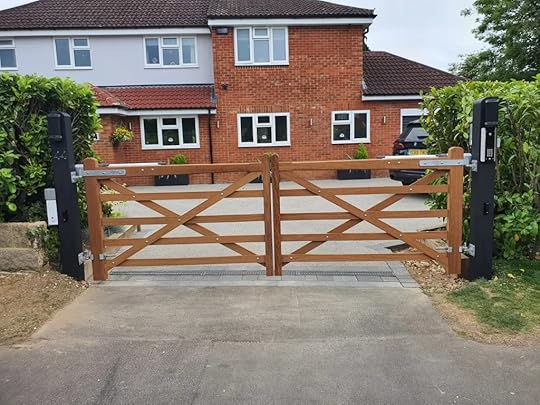 https://buildoutdoors.com/electric-gates/