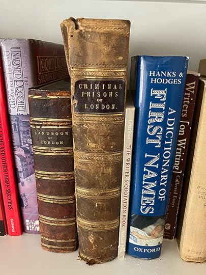 ph_avi_old_books_480px