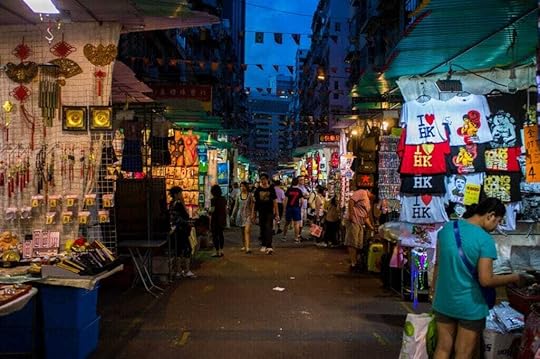 Mercado nocturno en la calle Temple