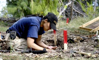 This image has an empty alt attribute; its file name is 699289-g-qpj20-175.jpg