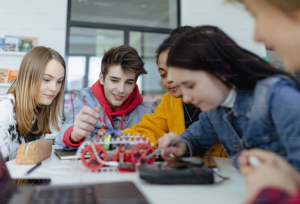 Maximizing the Use of STEM Labs within Schools