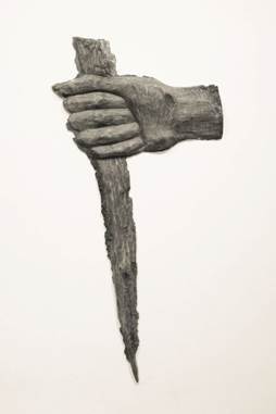 Chavis Mármol, Mano pico, 2024, resin and sand sculpture, 23.6 x 51.2 x 4 in, 60 x 130 x 10 cm. Image courtesy of the artist and JO-HS.