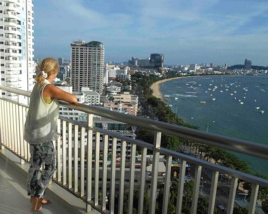 The Backpacking Housewife in Pattaya Thailand