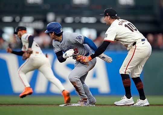 San Francisco Giants shortstop Casey Schmitt #10 makes the play...
