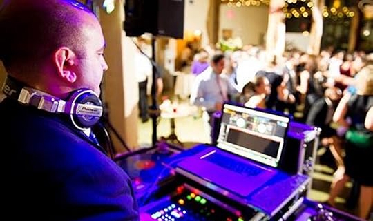 How Much Does a Wedding DJ Cost? Expert Advice and Price Ranges