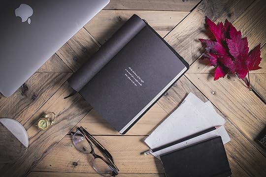 libro madera - hojas - escribir - lapiz