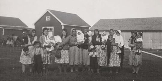 Cree mothers with their children. Little Pine Reserve, SK. Photo: Library and Archives Canada, Copyright: Government of Canada.