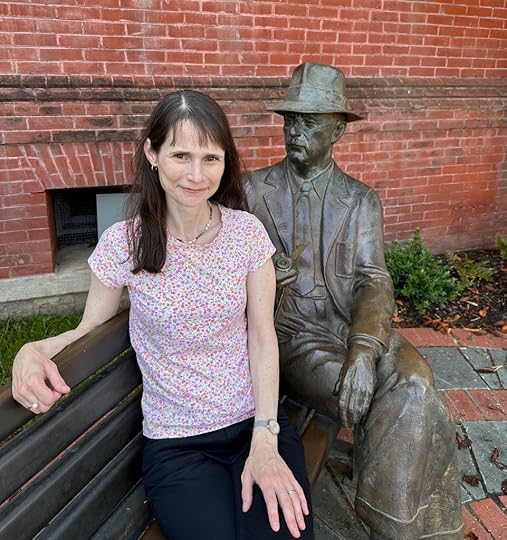 Sarah and the Faulkner statue