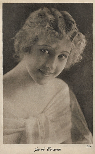 Jewel Carmen