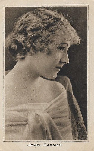 Jewel Carmen