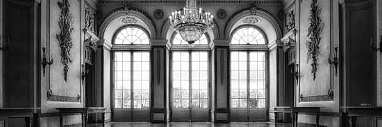 Recensione di Julie di Ida Almesù