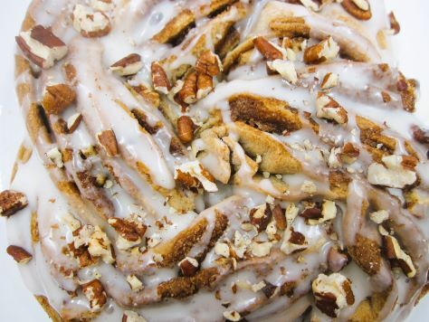 Bready or Not Original: Apple Butter-Pecan Roll